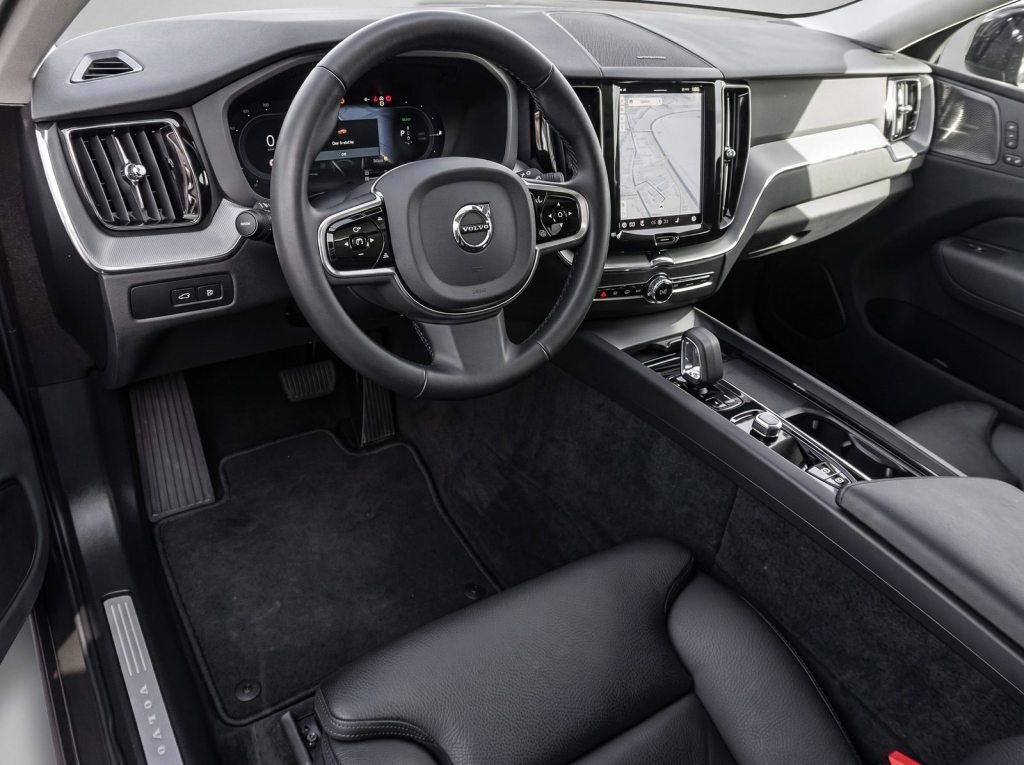 VOLVO XC60 2.0 T8 TE Plus Dark eAWD, Plug-in-Hybrid Petrol/Electric, Second hand / Used, Automatic - 6