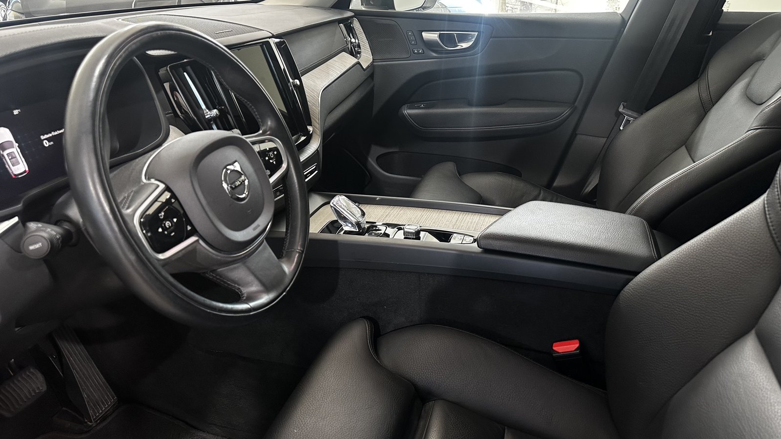 VOLVO XC60 2.0 T8 TE Inscription eAW, Full-Hybrid Petrol/Electric, Second hand / Used, Automatic - 4