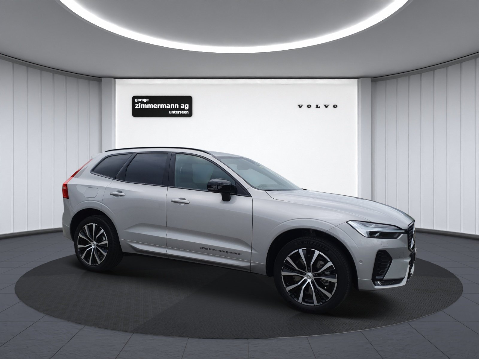 VOLVO XC60 2.0 B5 MH Plus Dark AWD, Mild-Hybrid Benzin/Elektro, Occasion / Gebraucht, Automatik - 4
