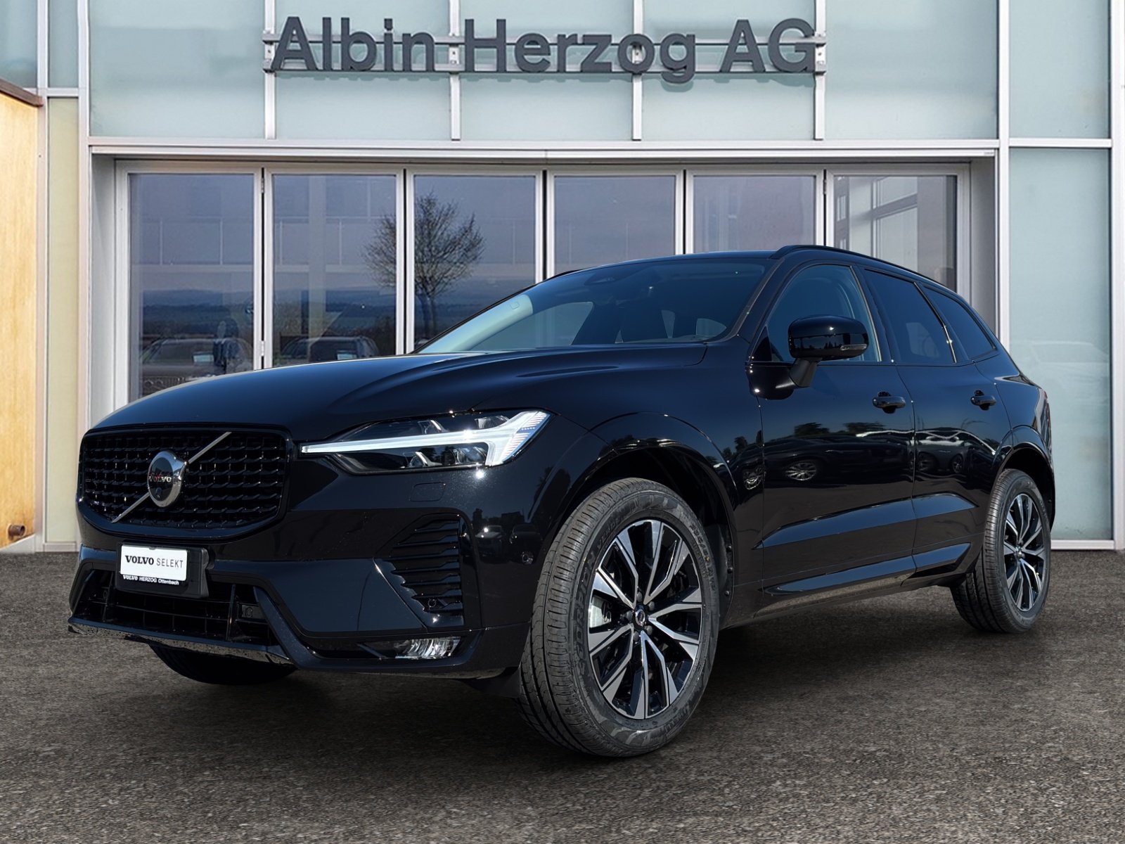 VOLVO XC60 2.0 B4 MH Plus Dark AWD