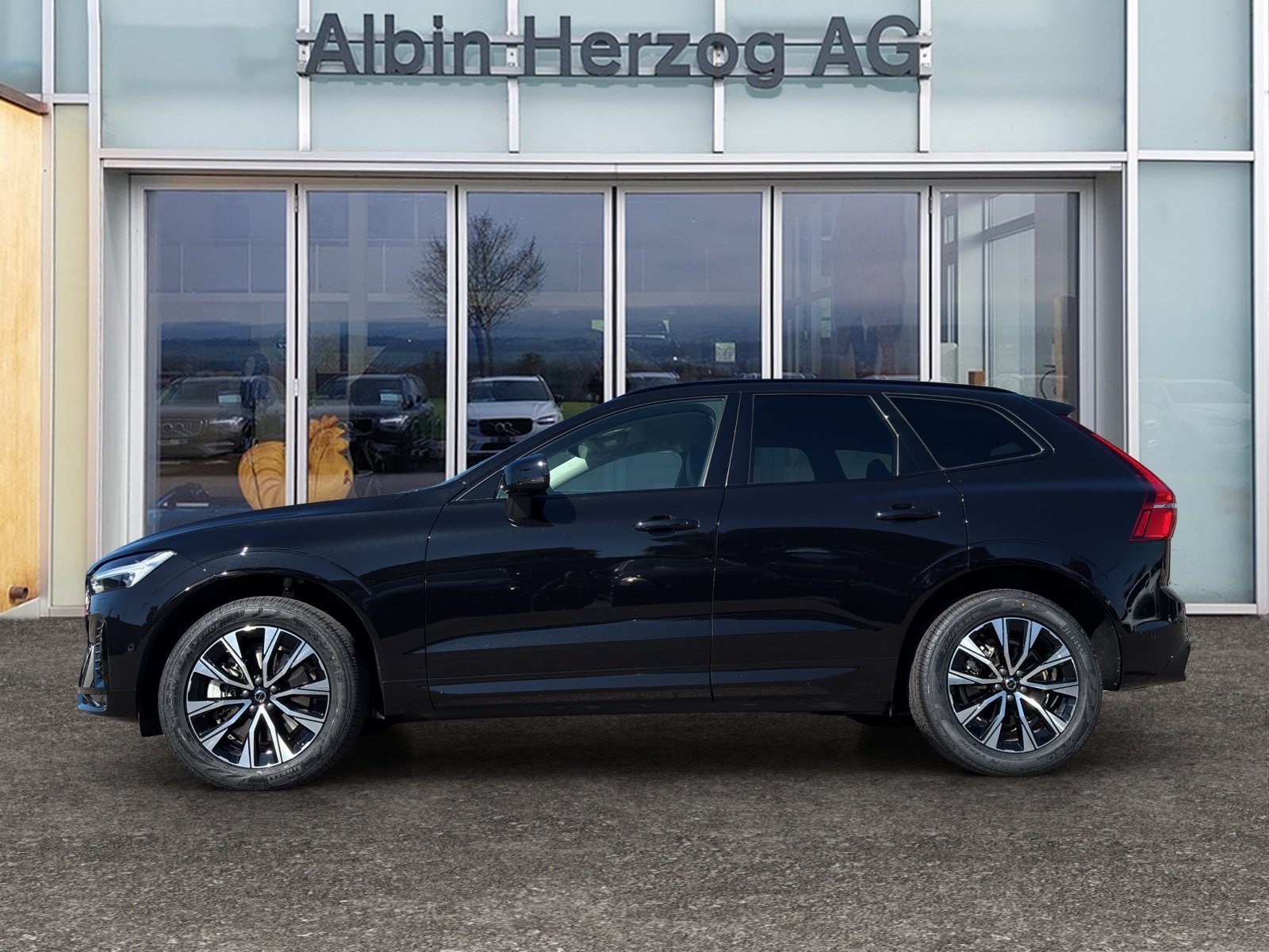VOLVO XC60 2.0 B4 MH Plus Dark AWD, Mild-Hybrid Diesel/Electric, Second hand / Used, Automatic - 2