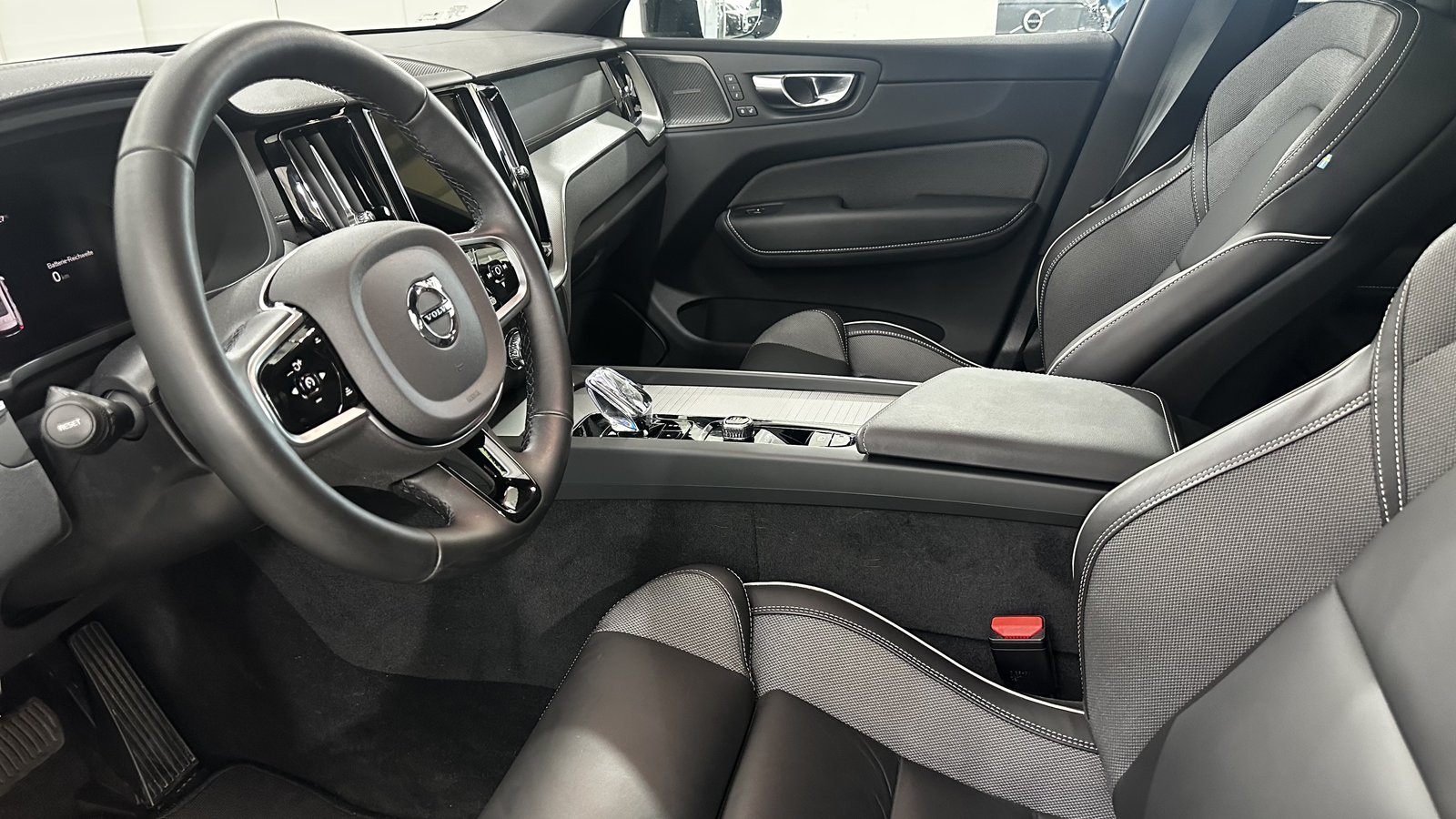 VOLVO XC60 2.0 T6 TE Ultra Dark eAWD, Hybride Integrale Benzina/Elettrica, Occasioni / Usate, Automatico - 4