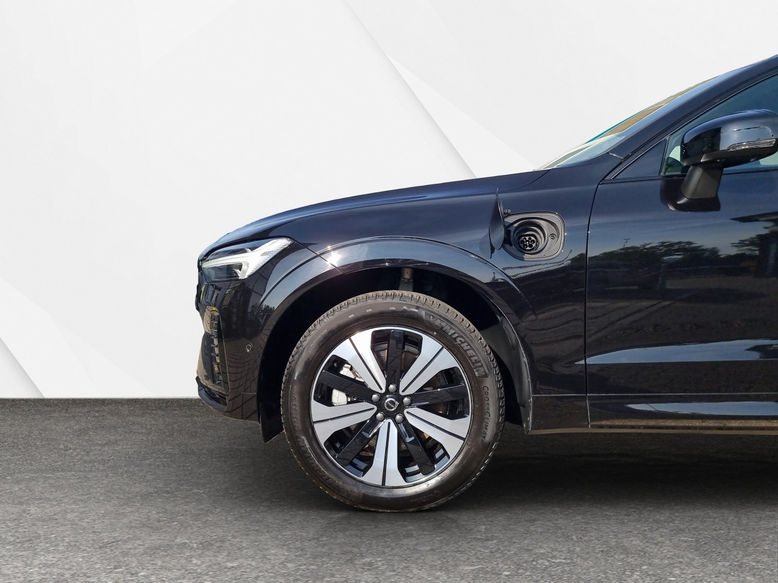 VOLVO XC60 2.0 T6 TE Plus Dark eAWD, Plug-in-Hybrid Benzin/Elektro, Occasion / Gebraucht, Automatik - 7