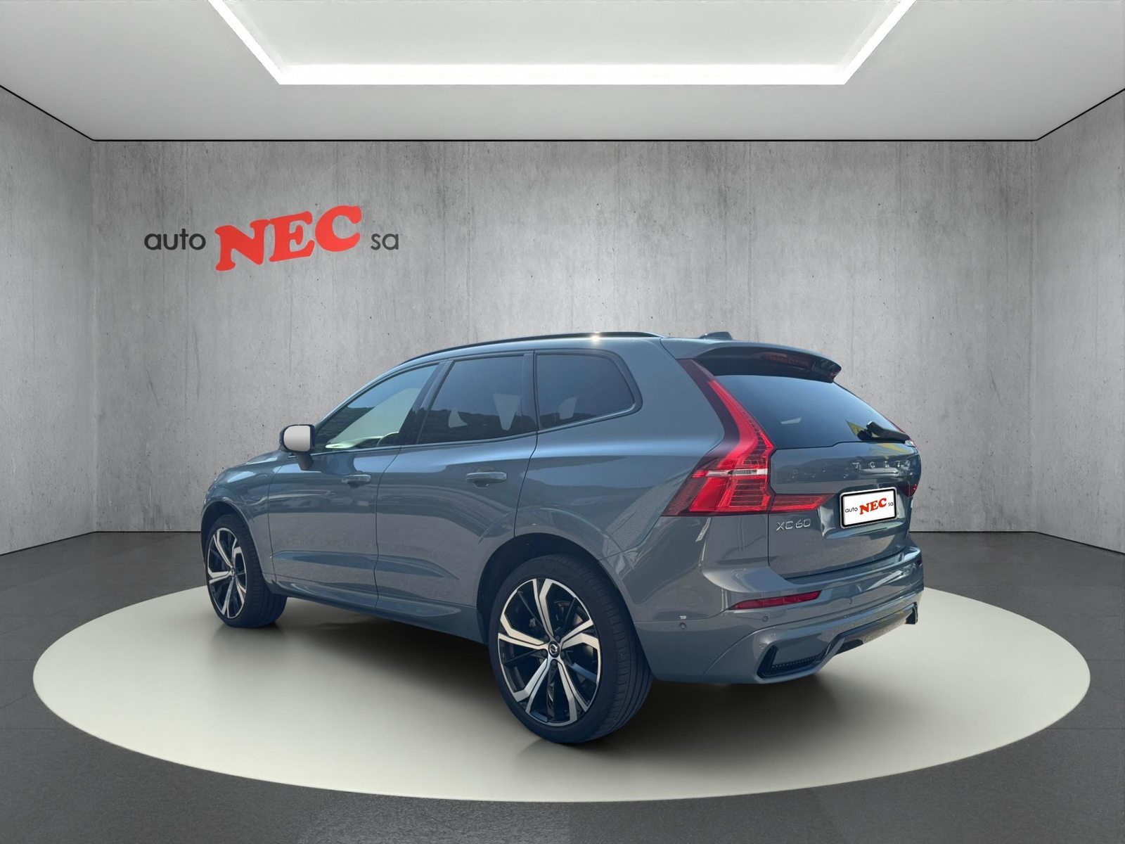 VOLVO XC60 2.0 T6 TE R-Design eAWD, Plug-in-Hybrid Benzin/Elektro, Occasion / Gebraucht, Automatik - 5