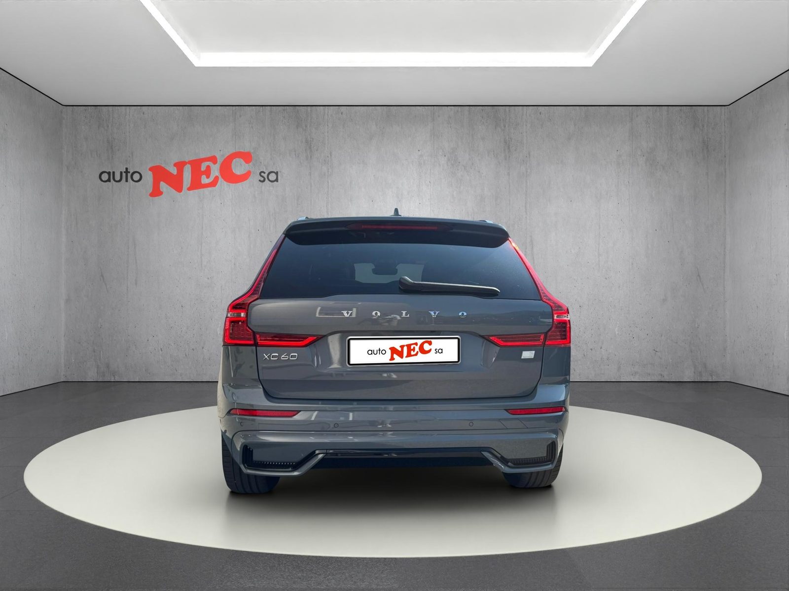 VOLVO XC60 2.0 T6 TE R-Design eAWD, Plug-in-Hybrid Benzin/Elektro, Occasion / Gebraucht, Automatik - 6