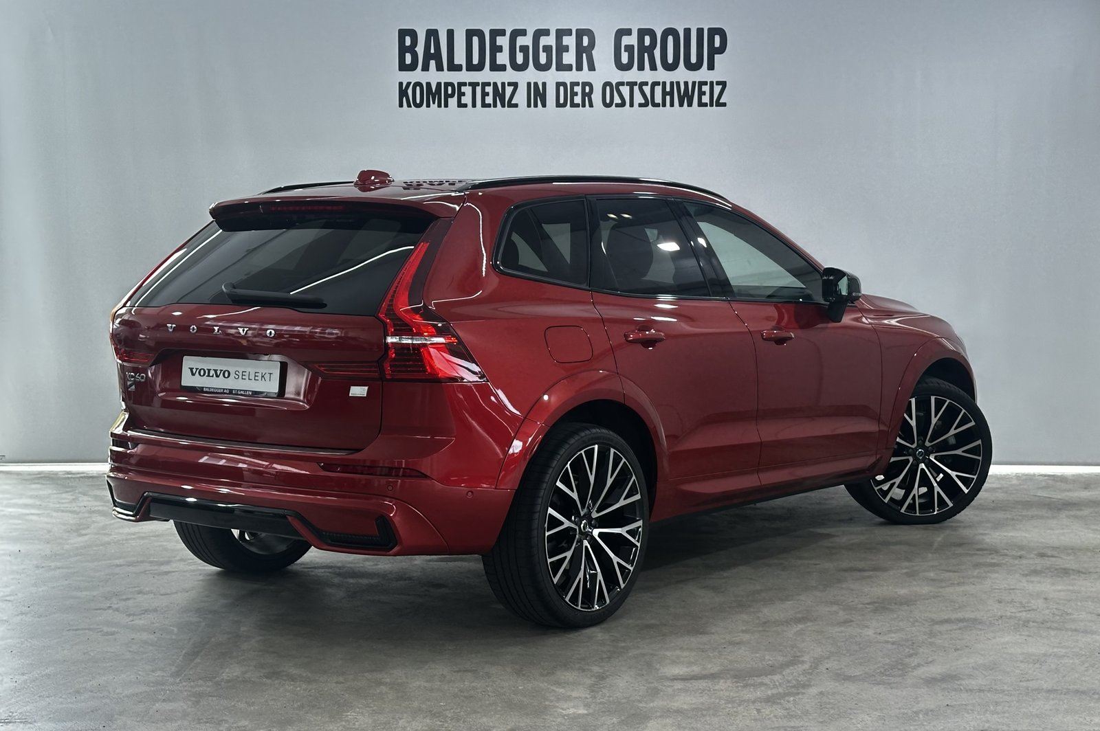 VOLVO XC60 2.0 T6 TE R-Design eAWD, Full-Hybrid Petrol/Electric, Second hand / Used, Automatic - 3