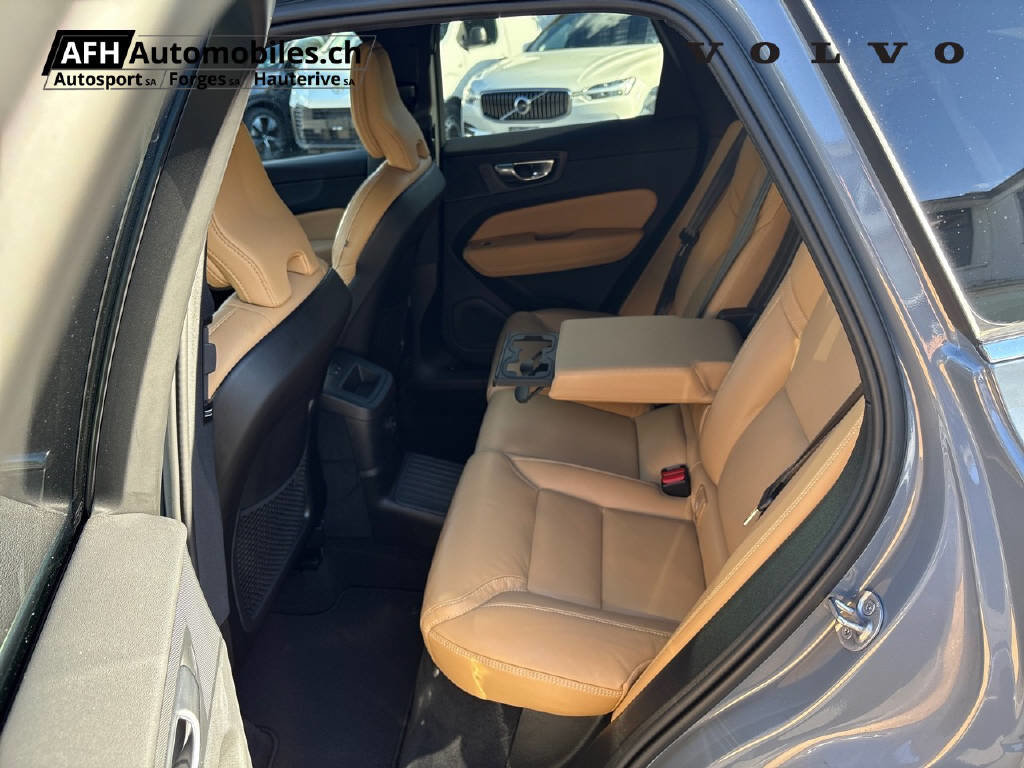 VOLVO XC60 2.0 T8 TE Ultimate Bright eAWD, Hybride Rechargeable Essence/Électricité, Occasion / Utilisé, Automatique - 7