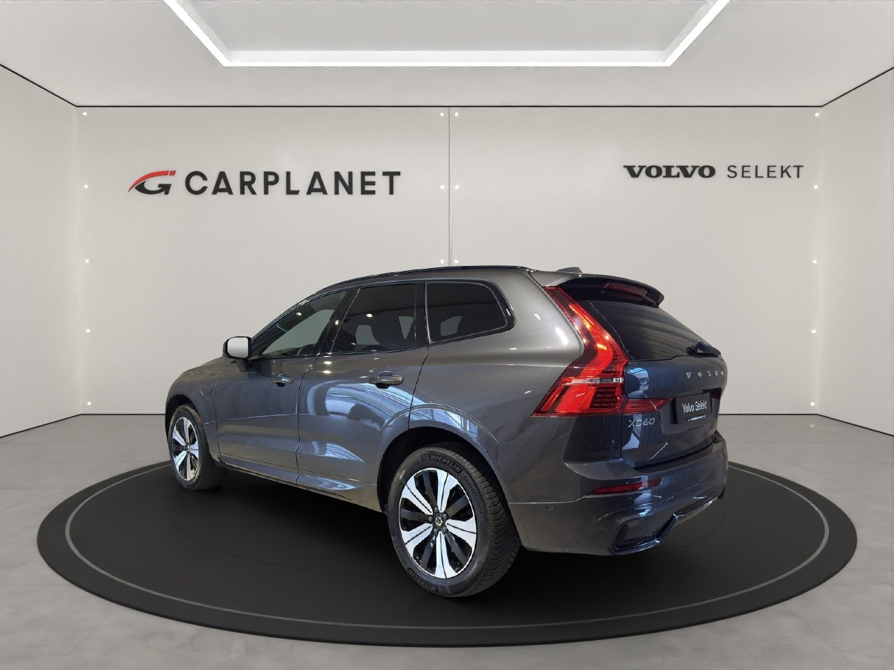 VOLVO XC60 2.0 T6 TE Plus Dark eAWD, Plug-in-Hybrid Benzin/Elektro, Occasion / Gebraucht, Automatik - 4