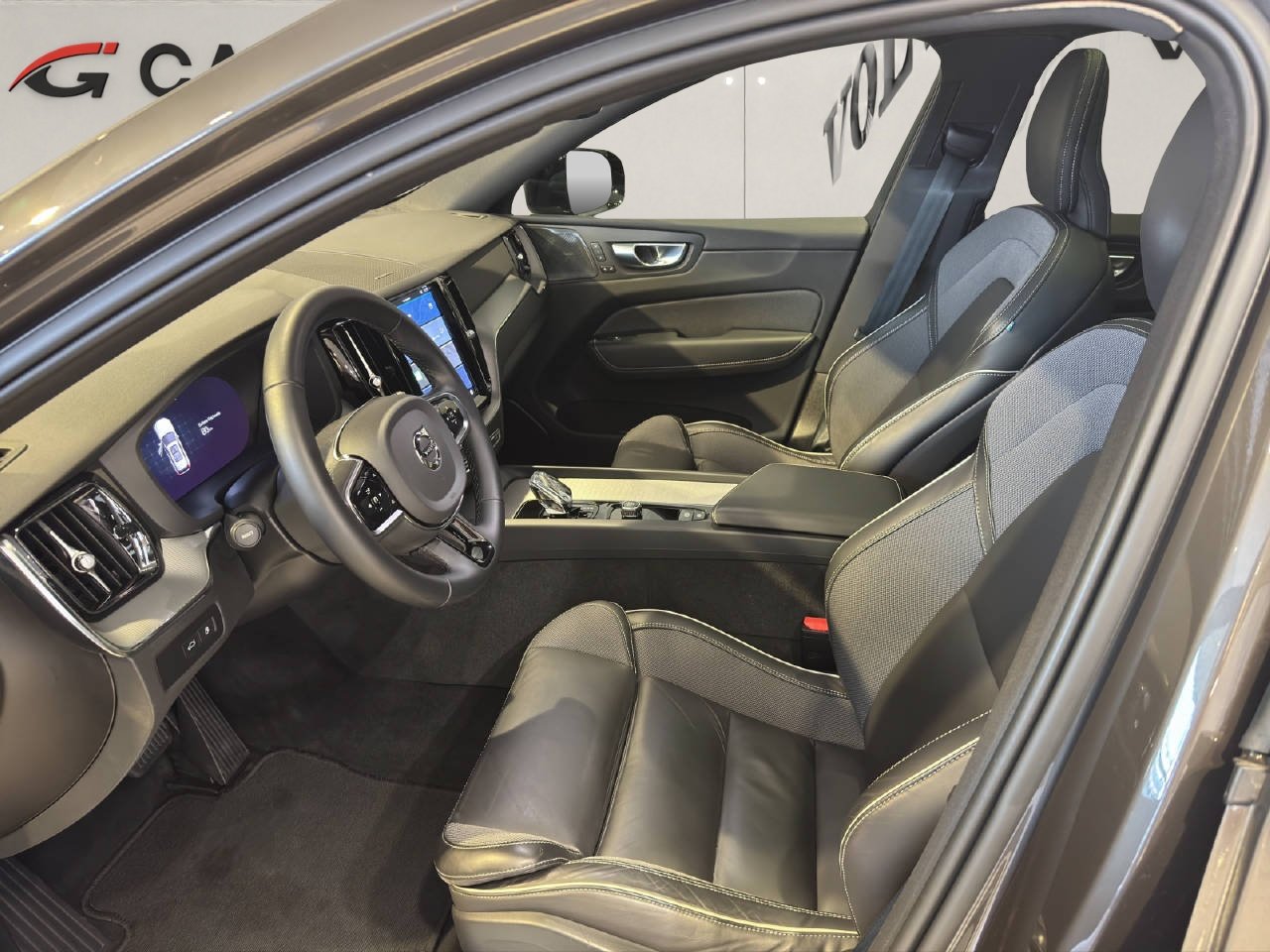 VOLVO XC60 2.0 T6 TE Plus Dark eAWD, Plug-in-Hybrid Benzin/Elektro, Occasion / Gebraucht, Automatik - 6