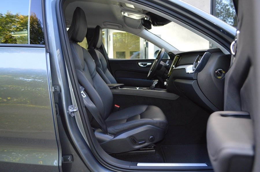 VOLVO XC60 D4 AWD Momentum Geartronic, Diesel, Occasion / Utilisé, Automatique - 7