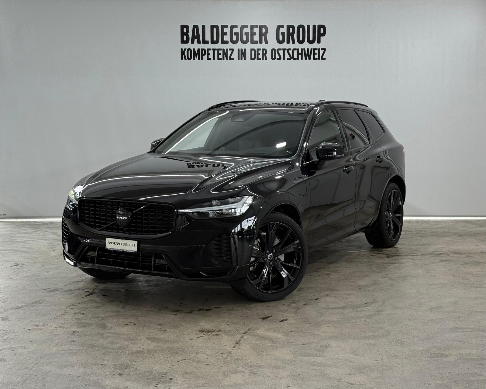 VOLVO XC60 2.0 T8 TE XCENTRIC Black
