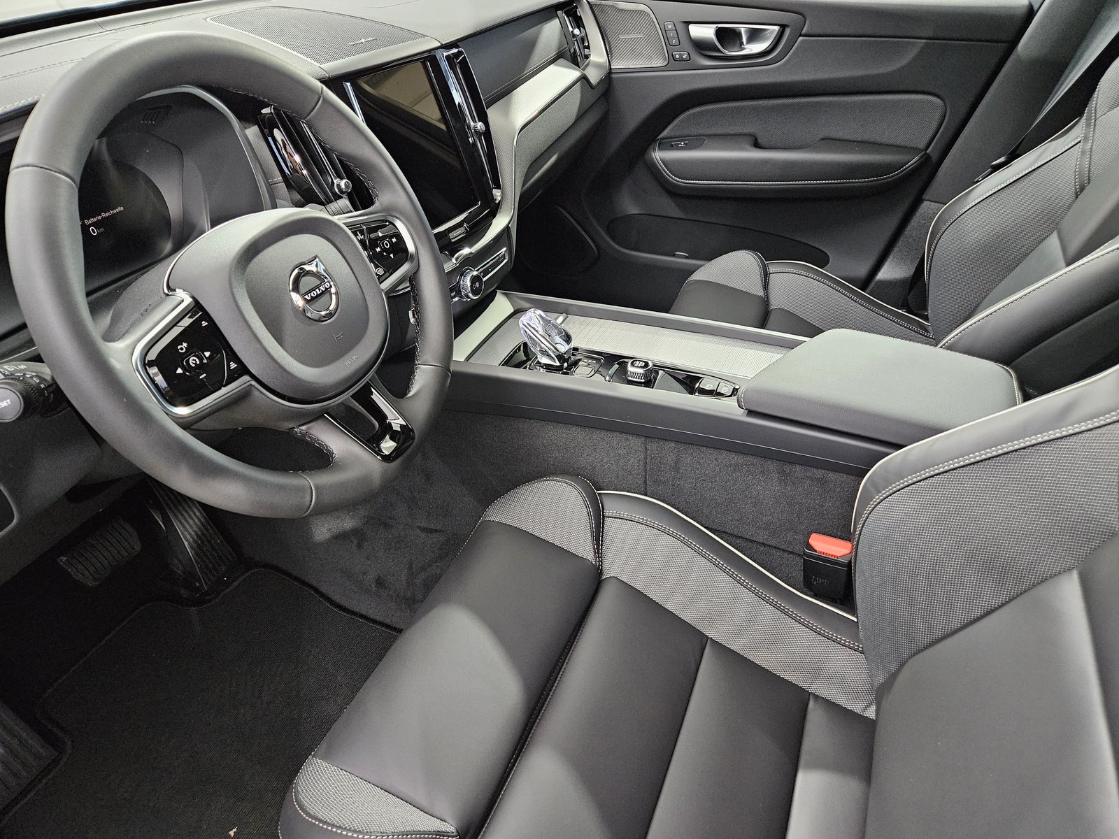 VOLVO XC60 2.0 T8 TE XCENTRIC Black, Hybride Integrale Benzina/Elettrica, Occasioni / Usate, Automatico - 4