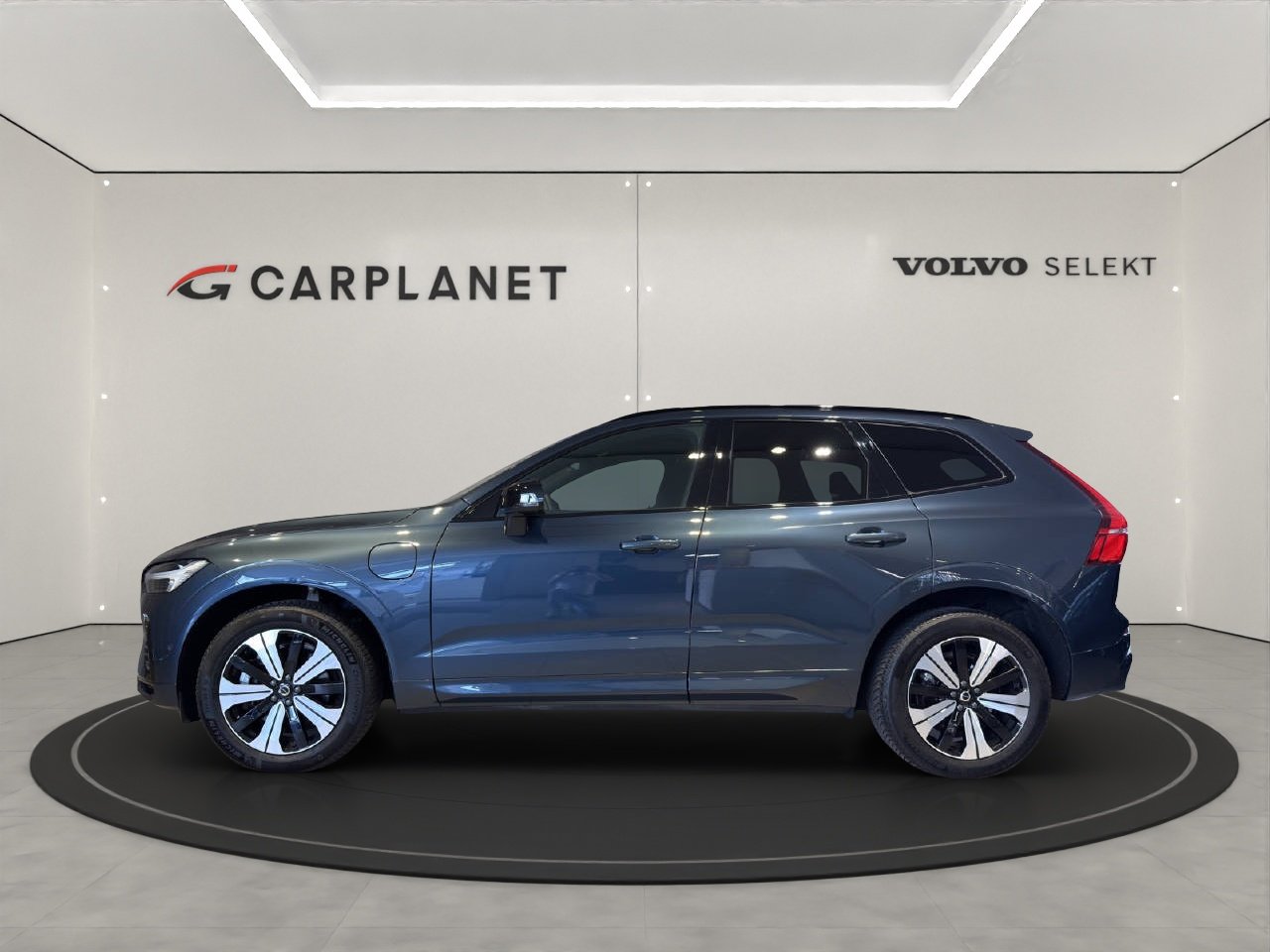 VOLVO XC60 2.0 T6 TE Plus Dark eAWD, Plug-in-Hybrid Benzin/Elektro, Occasion / Gebraucht, Automatik - 3