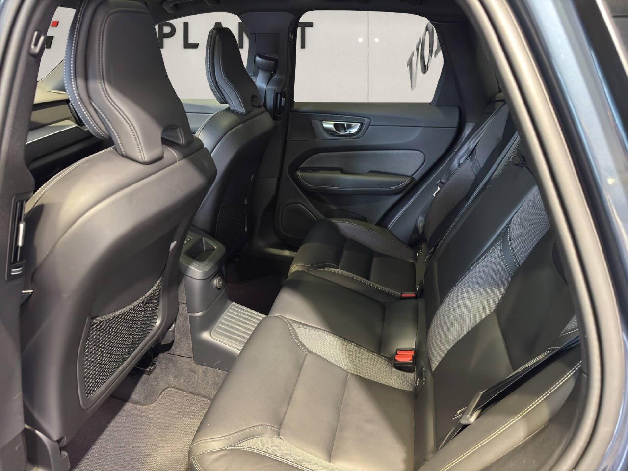VOLVO XC60 2.0 T6 TE Plus Dark eAWD, Plug-in-Hybrid Benzin/Elektro, Occasion / Gebraucht, Automatik - 7