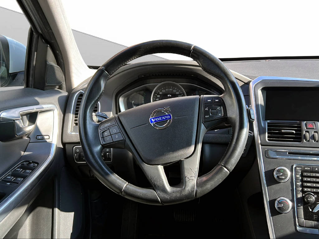 VOLVO XC60 2.4 D4 Kinetic AWD, Diesel, Occasioni / Usate, Automatico - 7