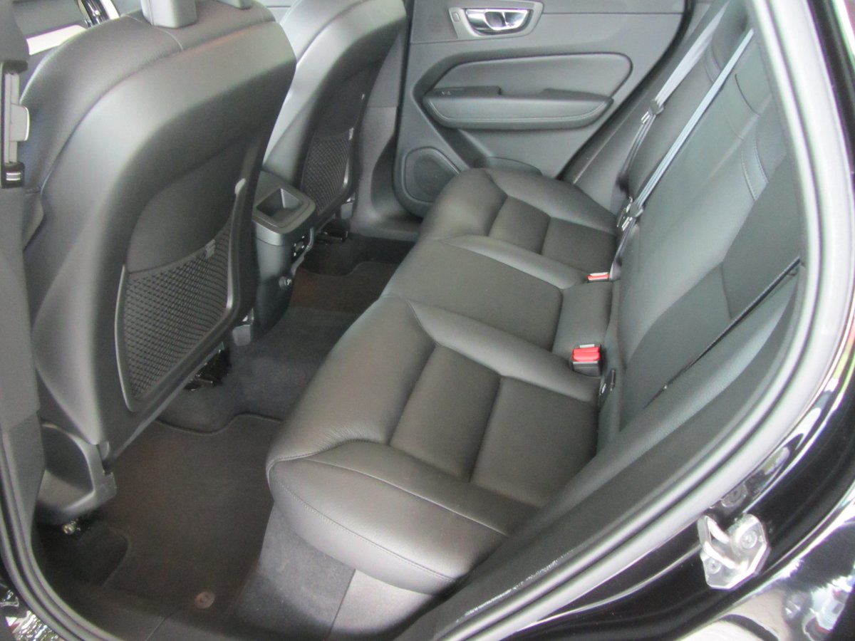 VOLVO XC60 D5 AWD Inscription Geartronic, Diesel, Second hand / Used, Automatic - 6
