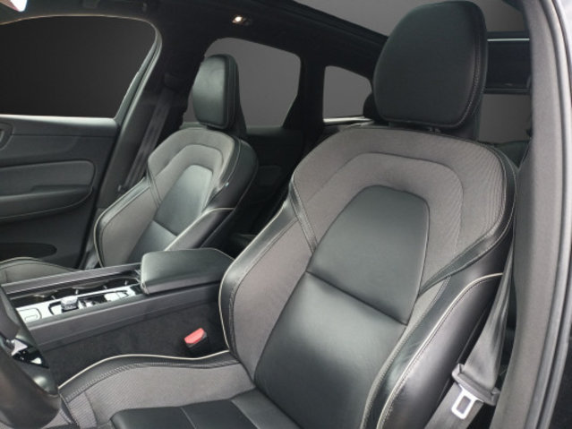 VOLVO XC60 T8 eAWD R-Design, Hybride Rechargeable Essence/Électricité, Occasion / Utilisé, Automatique - 7