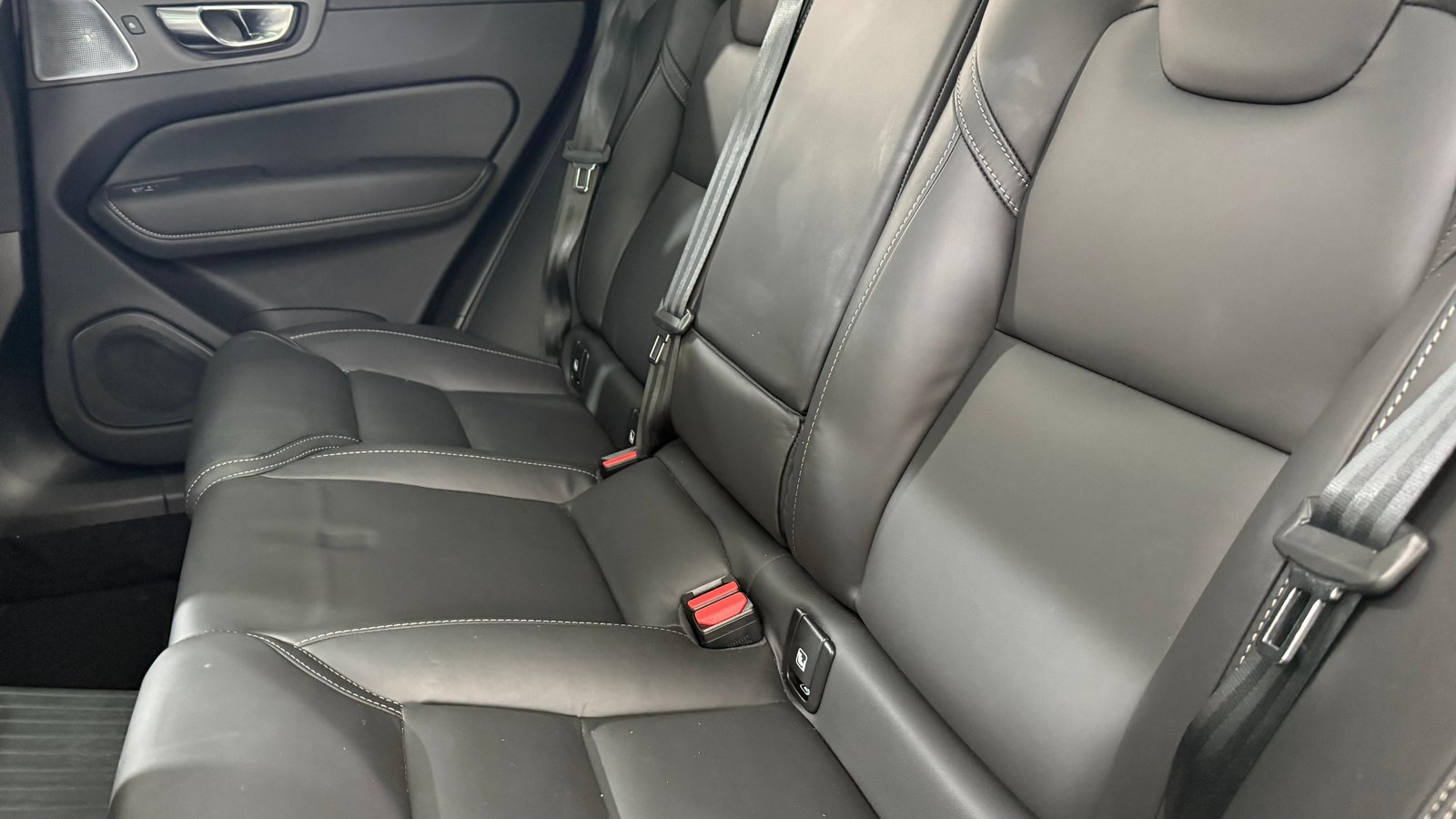 VOLVO XC60 2.0 T8 TE Ultra Dark eAWD, Hybride Integrale Benzina/Elettrica, Occasioni / Usate, Automatico - 6