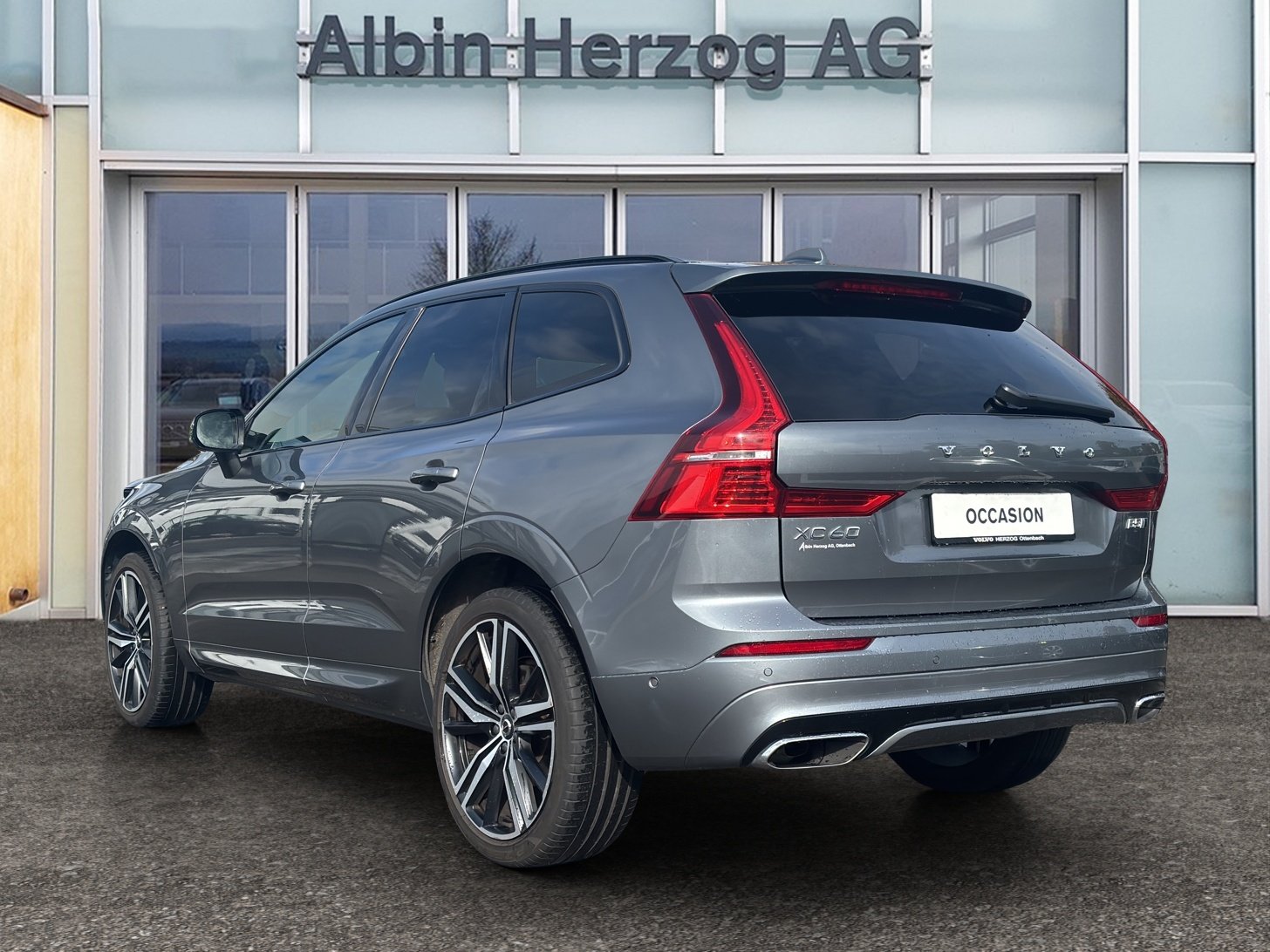 VOLVO XC60 2.0 B5 MH R-Design AWD, Benzin, Occasion / Gebraucht, Automatik - 3
