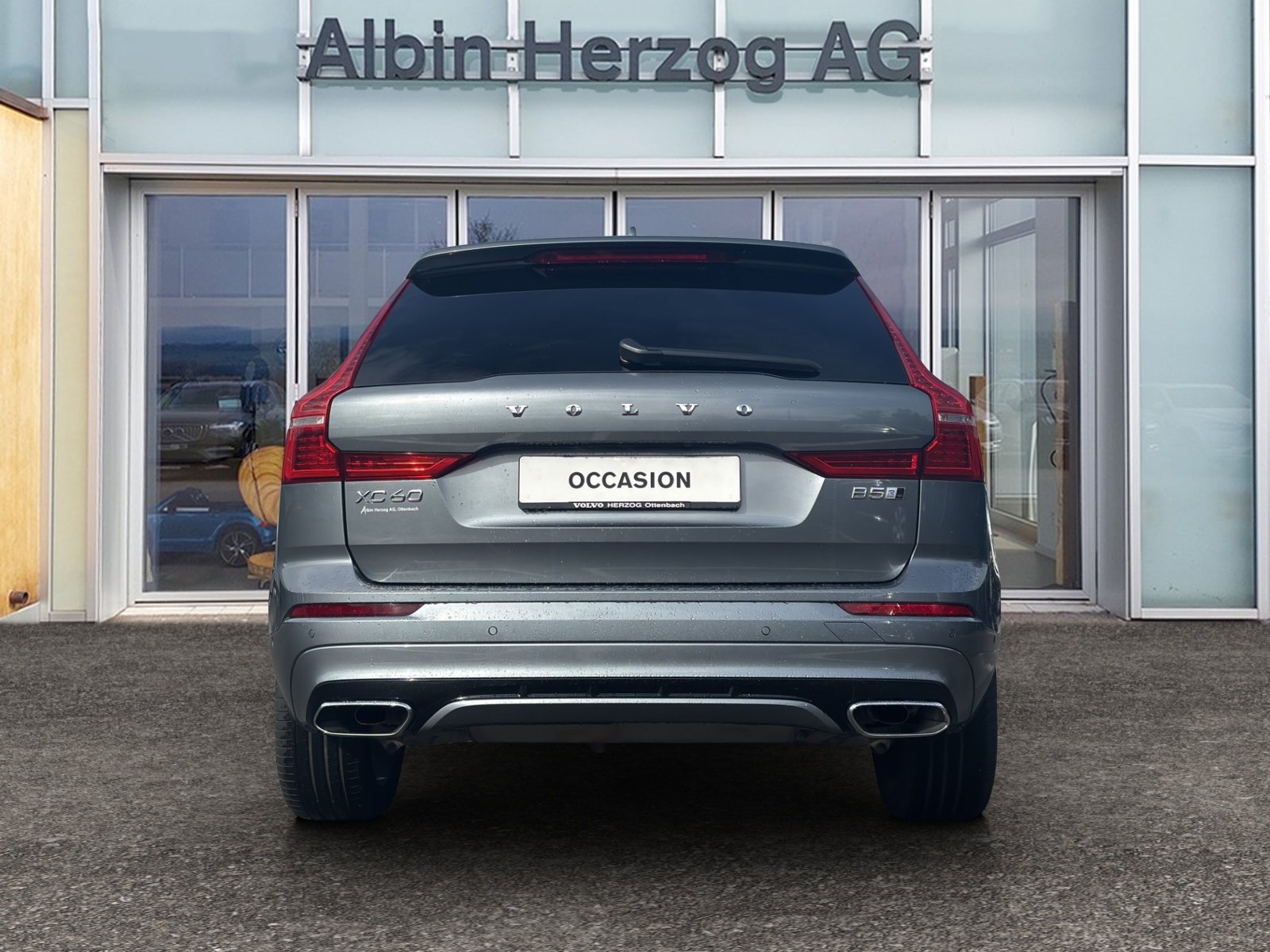 VOLVO XC60 2.0 B5 MH R-Design AWD, Benzin, Occasion / Gebraucht, Automatik - 6