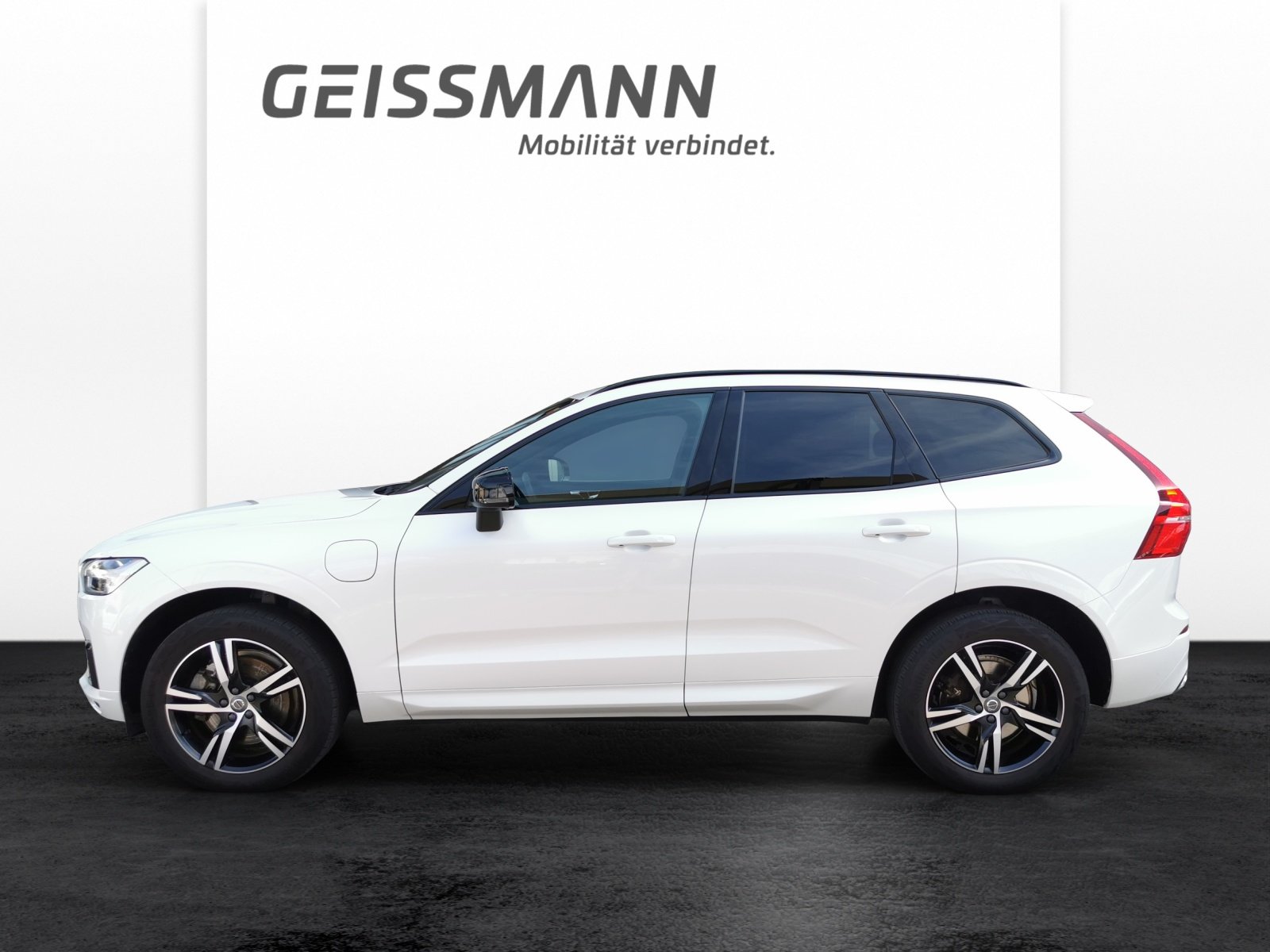 VOLVO XC60 2.0 T8 TE R-Design eAWD, Plug-in-Hybrid Petrol/Electric, Second hand / Used, Automatic - 3