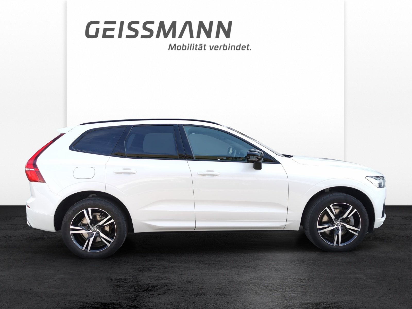 VOLVO XC60 2.0 T8 TE R-Design eAWD, Plug-in-Hybrid Petrol/Electric, Second hand / Used, Automatic - 4