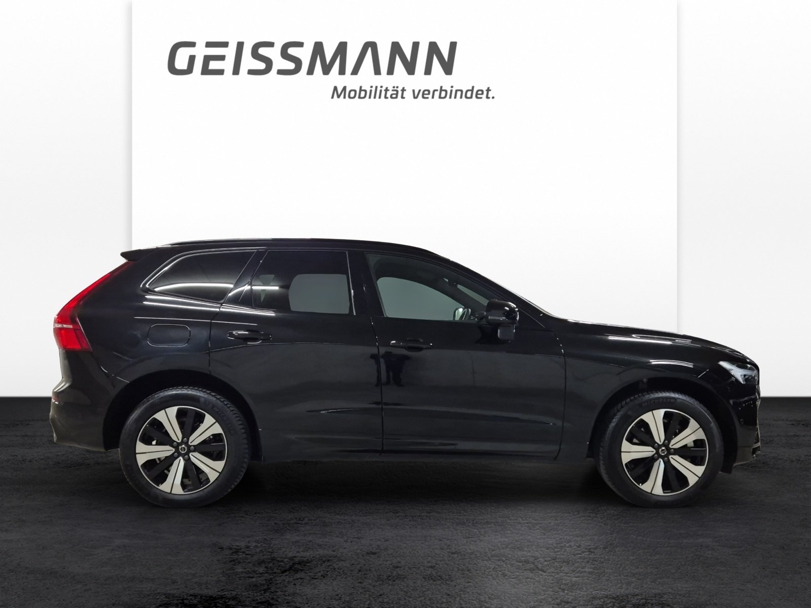 VOLVO XC60 2.0 T8 TE Plus Dark eAWD, Plug-in-Hybrid Petrol/Electric, Second hand / Used, Automatic - 4