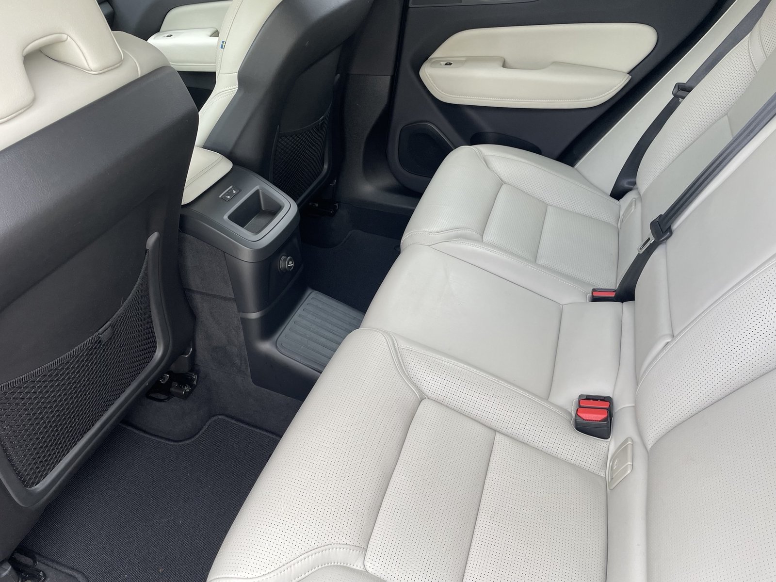 VOLVO XC60 T8 eAWD Inscription, Hybride Intégral Essence/Électricité, Occasion / Utilisé, Automatique - 5
