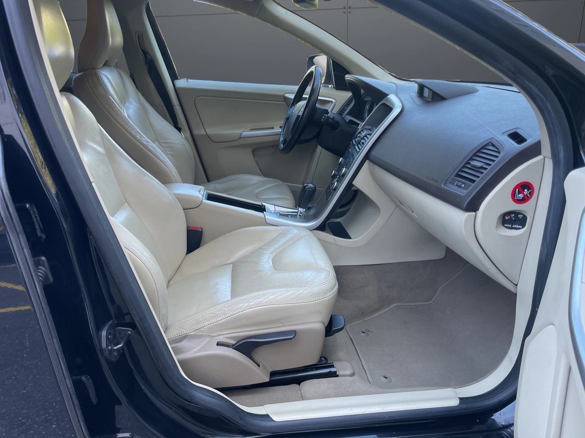 VOLVO XC60 D5 AWD Summum Geartronic, Diesel, Occasion / Utilisé, Automatique - 6