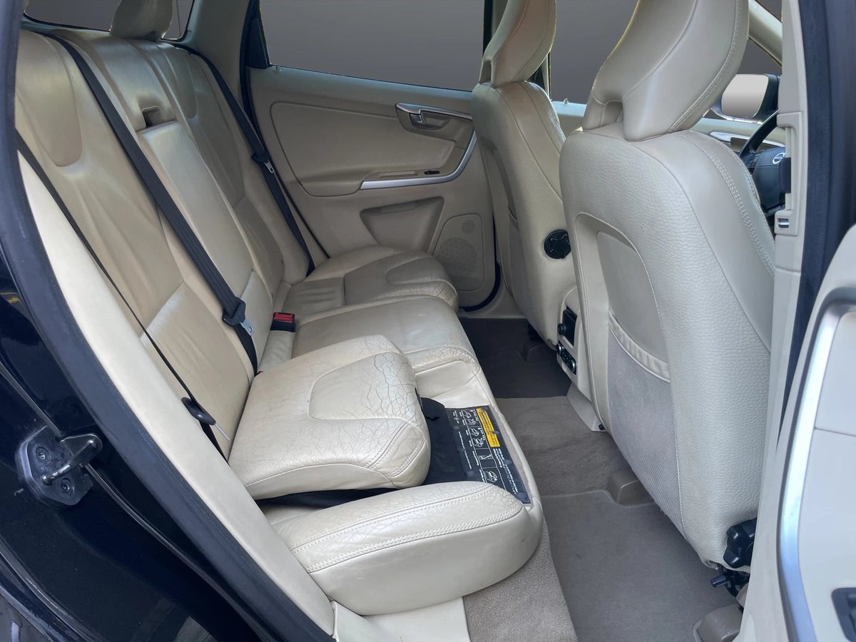 VOLVO XC60 D5 AWD Summum Geartronic, Diesel, Occasion / Utilisé, Automatique - 7