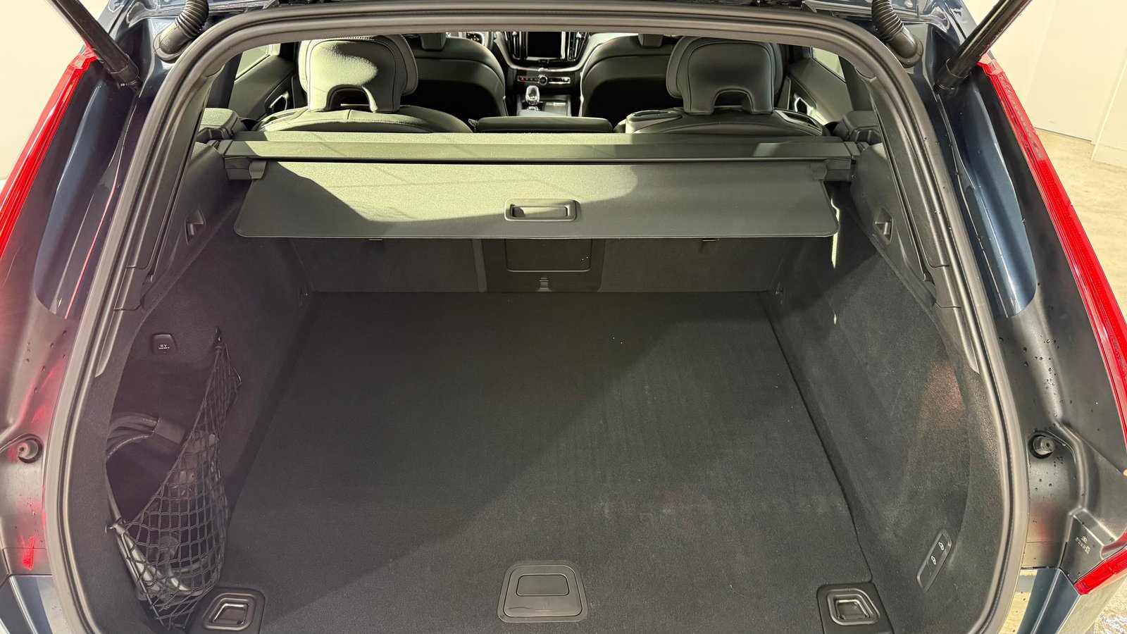 VOLVO XC60 2.0 T8 TE Ultimate Dark e, Hybride Intégral Essence/Électricité, Occasion / Utilisé, Automatique - 7