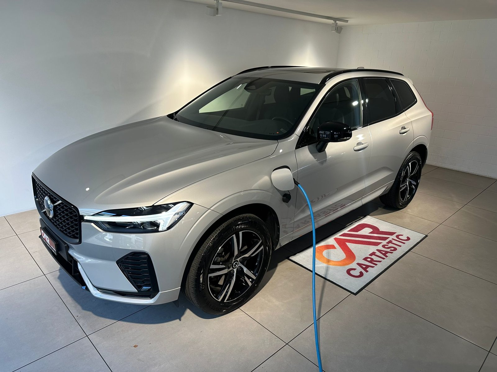VOLVO XC60 T6 eAWD R-Design