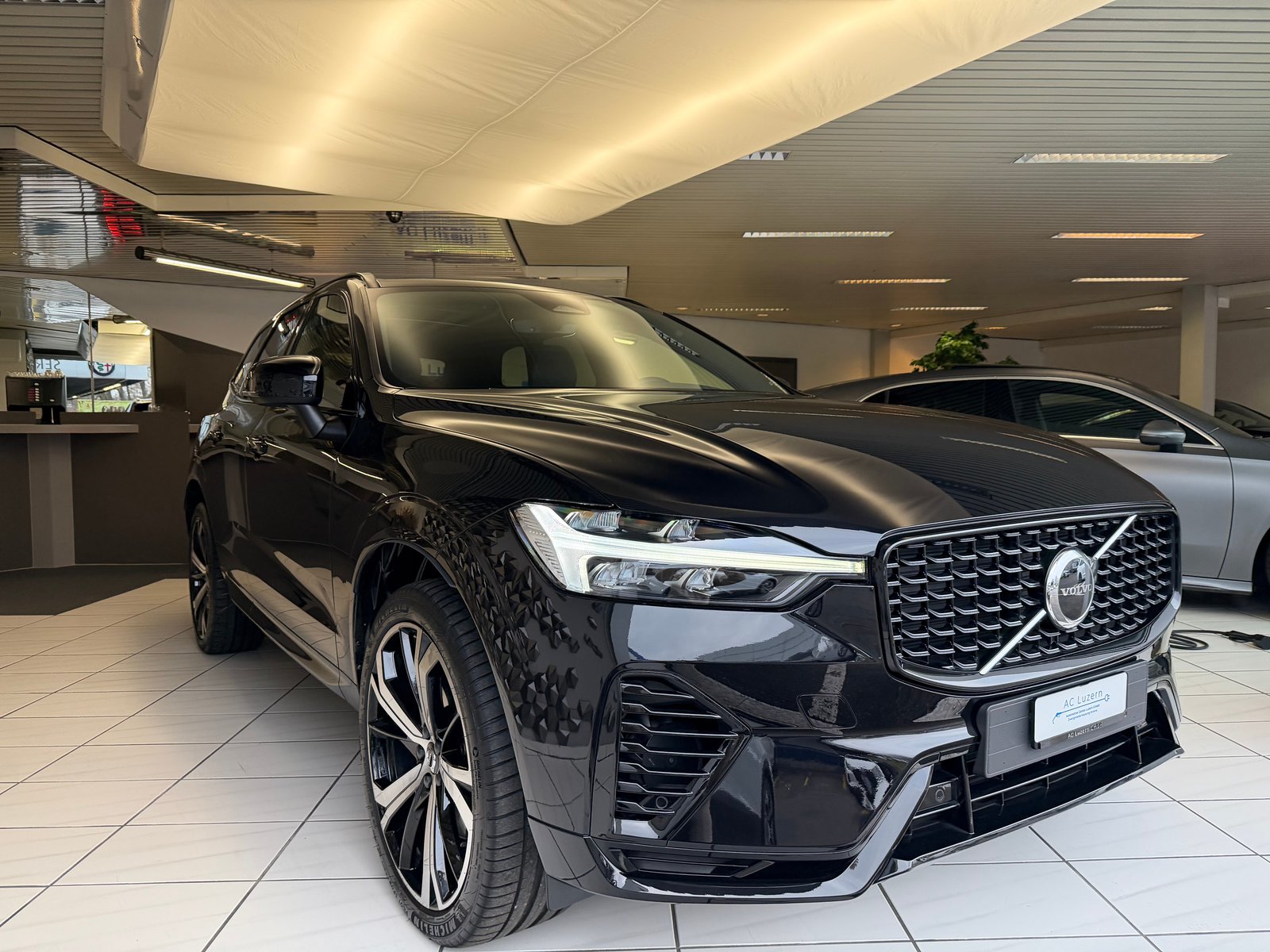 VOLVO XC60 T6 eAWD R-Design Geartronic, Hybride Rechargeable Essence/Électricité, Occasion / Utilisé, Automatique - 5