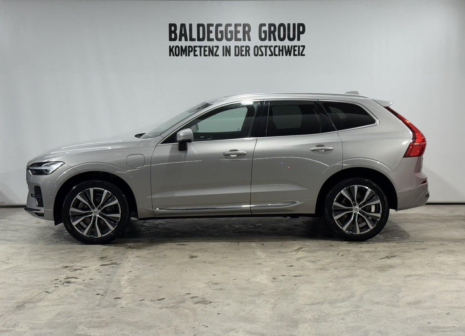 VOLVO XC60 2.0 T6 TE Inscription eAW, Hybride Intégral Essence/Électricité, Occasion / Utilisé, Automatique - 2