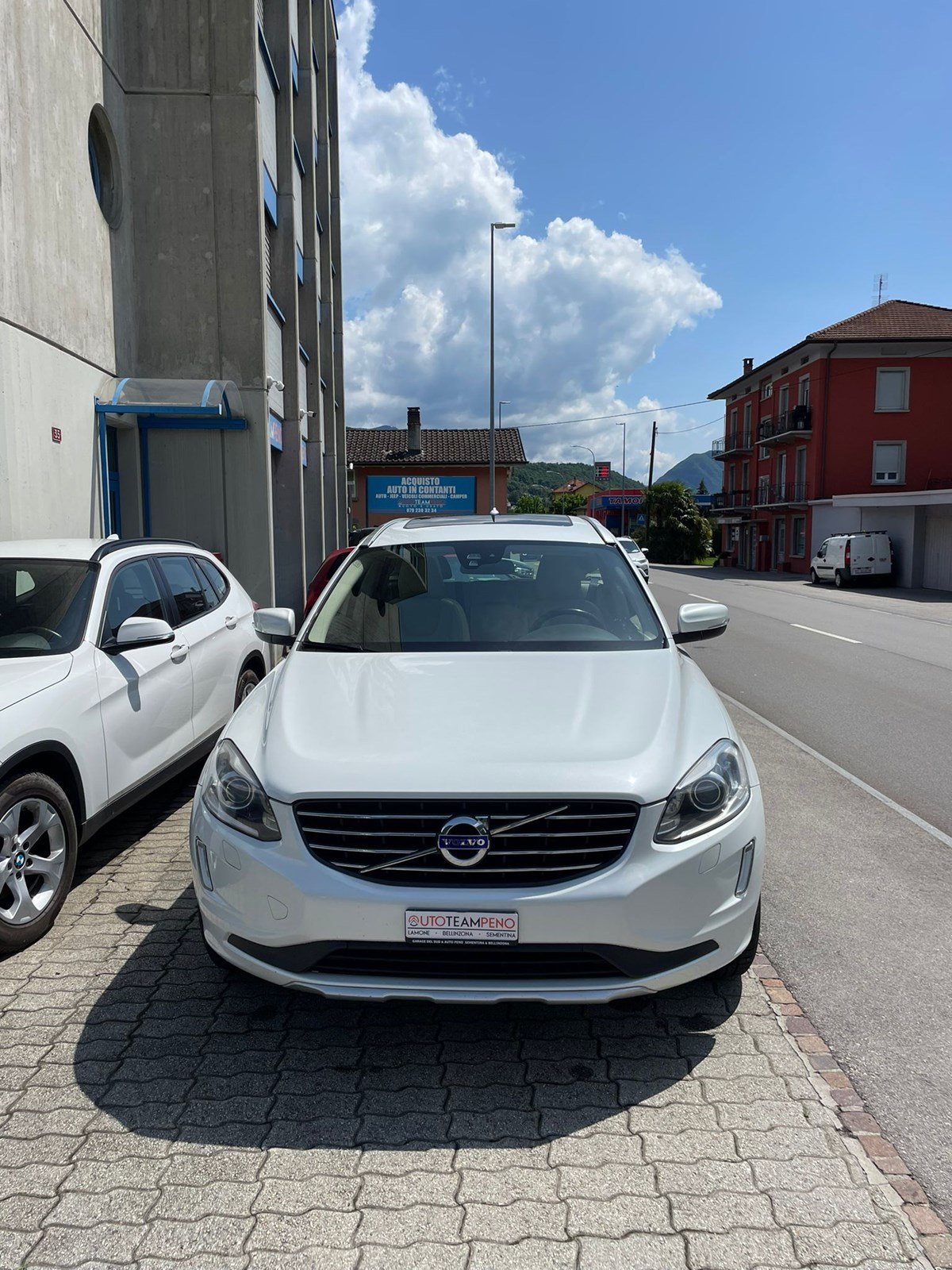 VOLVO XC60 T5 Summum R-Design Powershift, Essence, Occasion / Utilisé, Automatique - 2