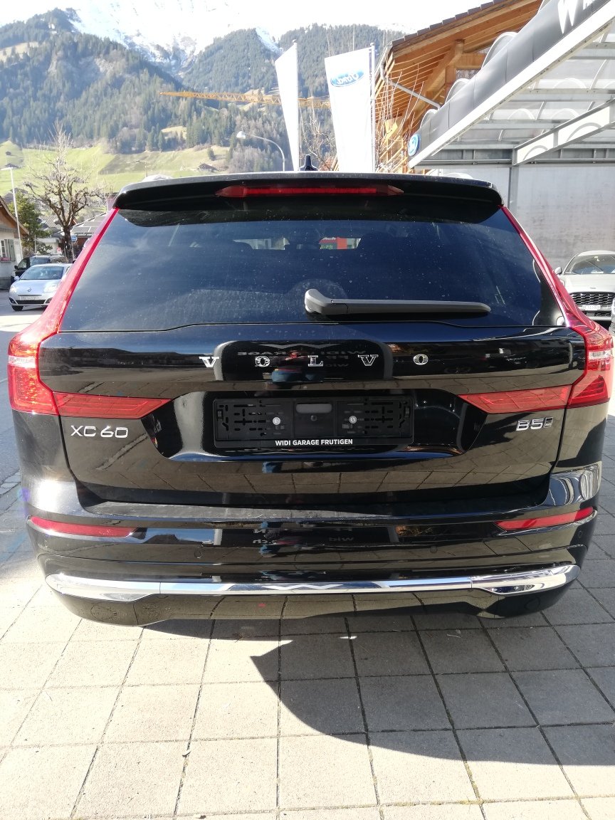 VOLVO XC60 2.0 B5 MH Plus Bright AWD, Mild-Hybrid Benzin/Elektro, Occasion / Gebraucht, Automatik - 5