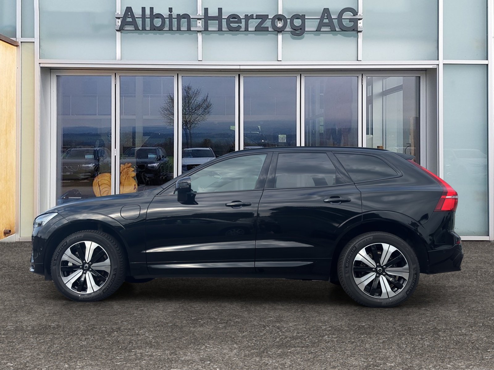 VOLVO XC60 2.0 T6 TE Plus Dark eAWD, Plug-in-Hybrid Benzin/Elektro, Occasion / Gebraucht, Automatik - 2