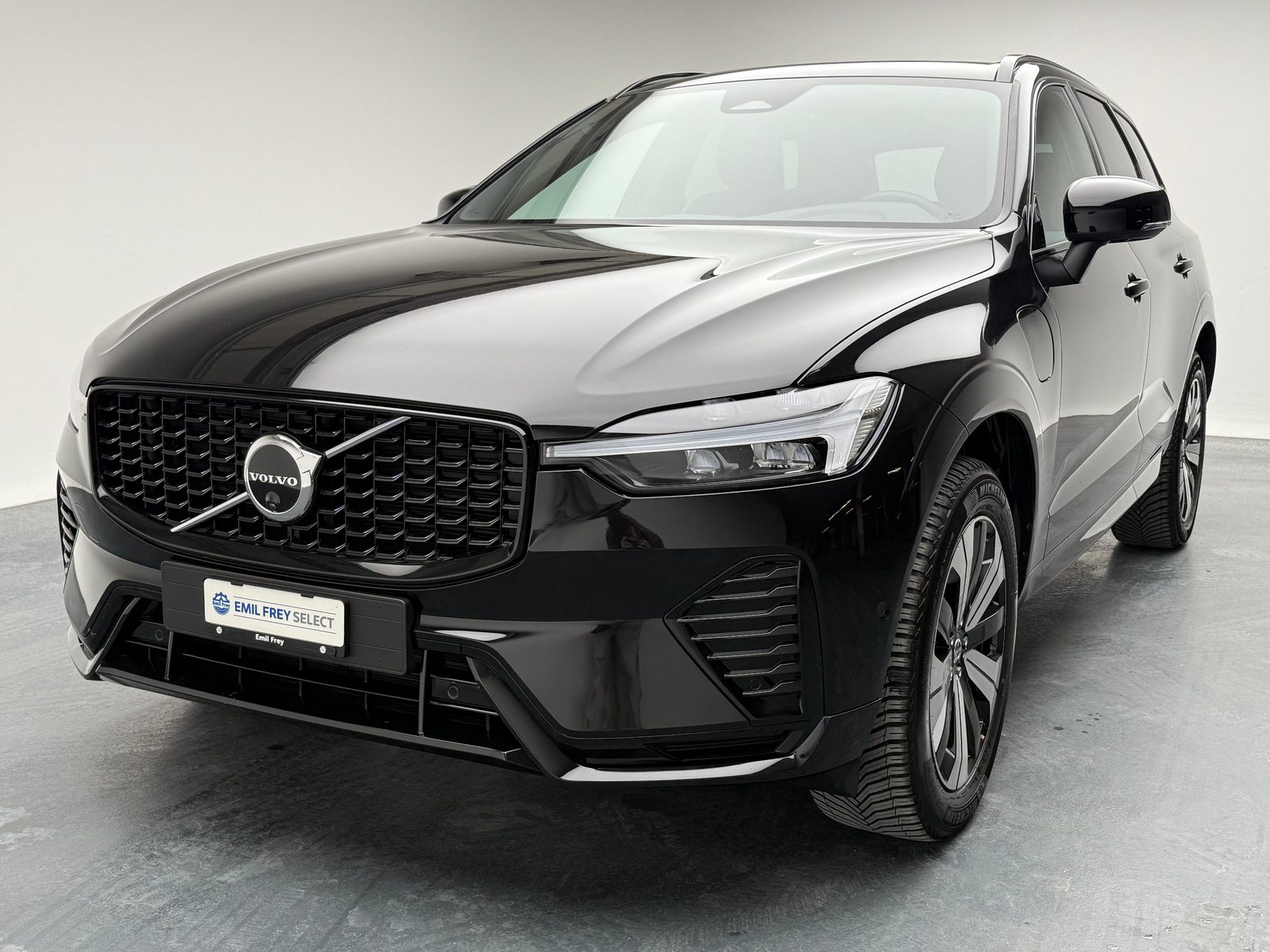 VOLVO XC60 2.0 T6 TE Plus Dark eAWD