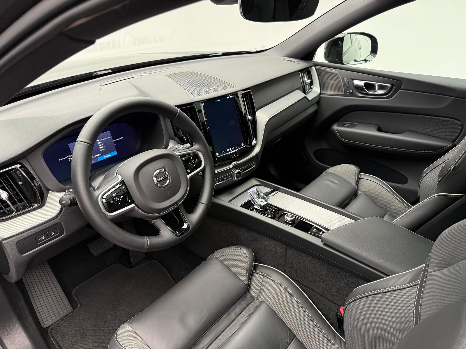 VOLVO XC60 2.0 T8 TE Plus Dark eAWD, Plug-in-Hybrid Benzina/Elettrica, Occasioni / Usate, Automatico - 7