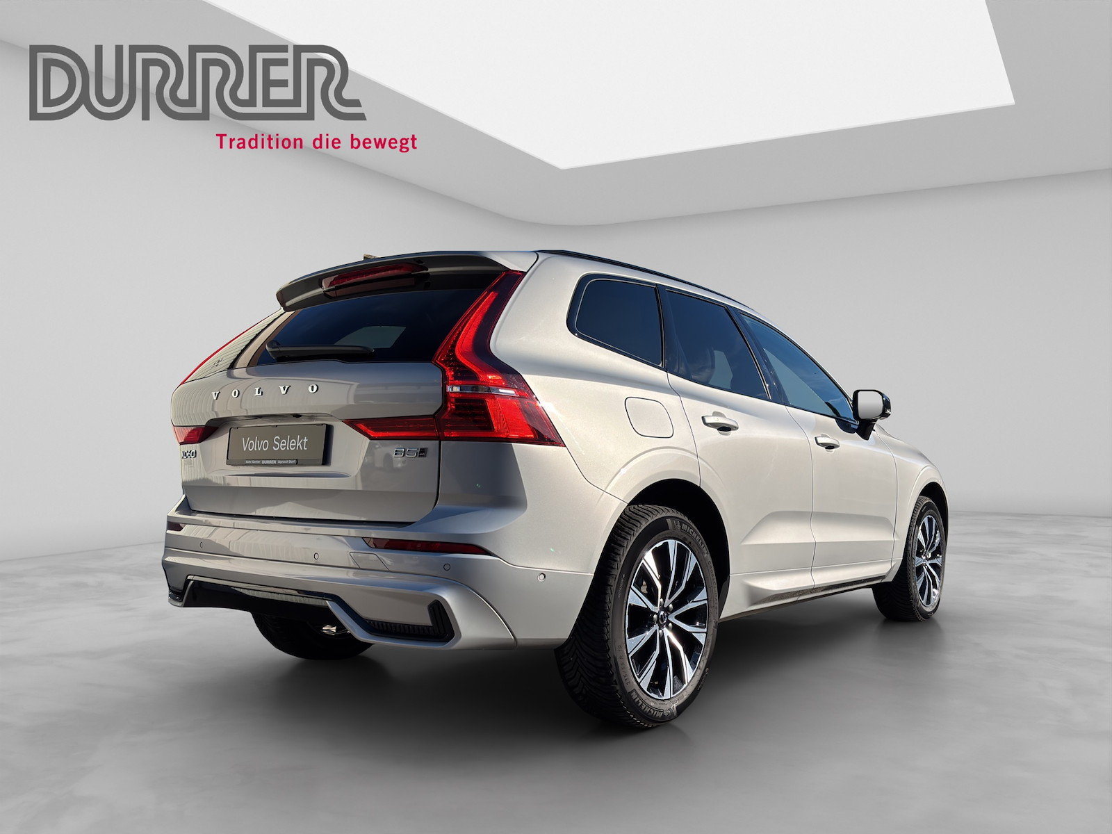 VOLVO XC60 2.0 B5 MH Plus Dark AWD, Hybride Léger Essence/Électricité, Occasion / Utilisé, Automatique - 4