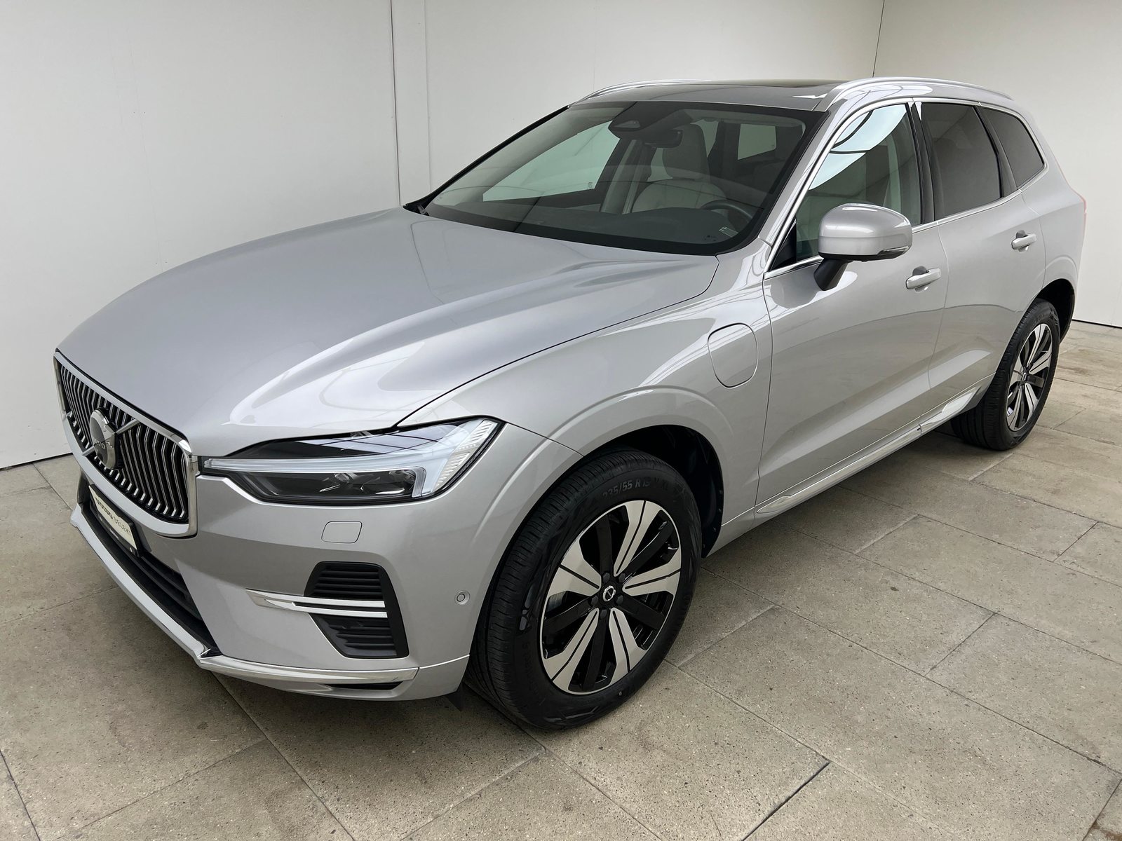 VOLVO XC60 2.0 T8 TE Plus Bright eAWD / Jetzt mit attraktivem 1.9%, Hybride Rechargeable Essence/Électricité, Occasion / Utilisé, Automatique - 2