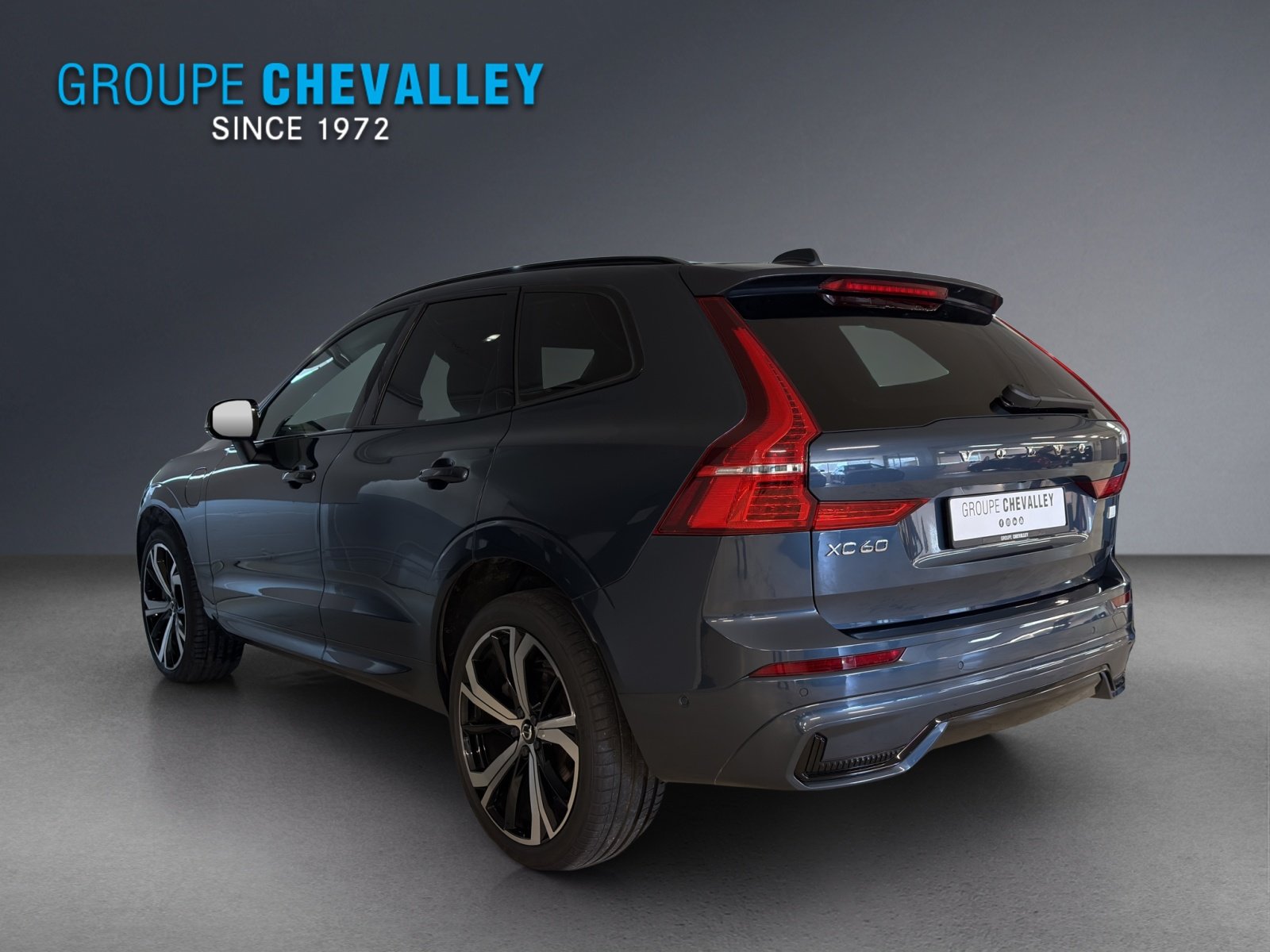 VOLVO XC60 T6 eAWD R-Design, Plug-in-Hybrid Petrol/Electric, Second hand / Used, Automatic - 4