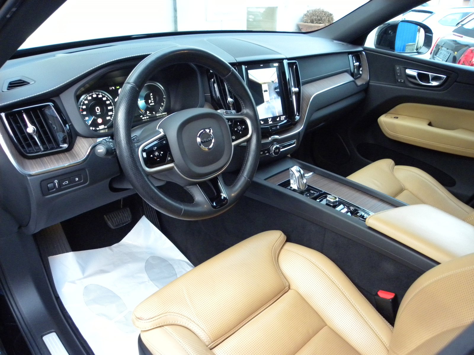 VOLVO XC60 T8 eAWD Inscription Geartronic, Plug-in-Hybrid Petrol/Electric, Second hand / Used, Automatic - 5
