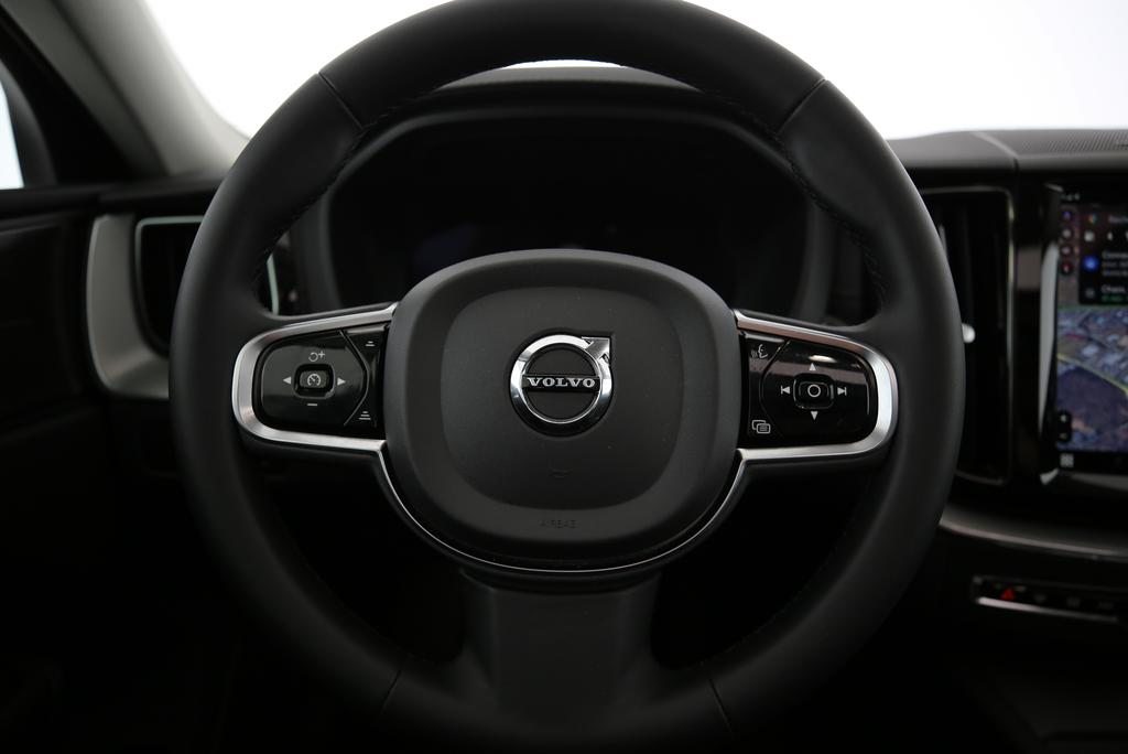 VOLVO XC60 2.0 T6 TE Ultimate Dark eAWD, Plug-in-Hybrid Benzin/Elektro, Occasion / Gebraucht, Automatik - 6