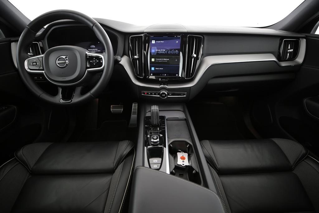 VOLVO XC60 2.0 T6 TE R-Design eAWD, Plug-in-Hybrid Petrol/Electric, Second hand / Used, Automatic - 5