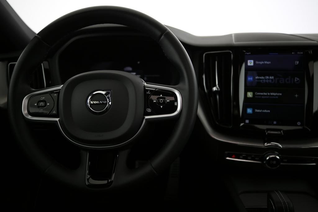 VOLVO XC60 2.0 T6 TE R-Design eAWD, Plug-in-Hybrid Petrol/Electric, Second hand / Used, Automatic - 6