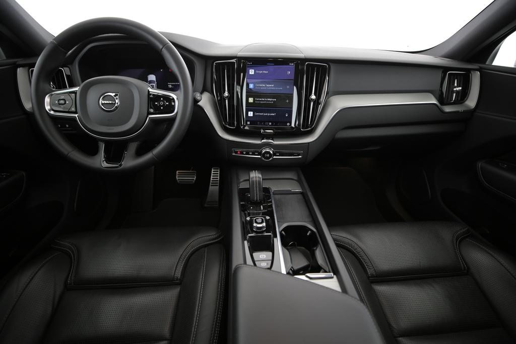 VOLVO XC60 2.0 T6 TE R-Design eAWD, Plug-in-Hybrid Benzin/Elektro, Occasion / Gebraucht, Automatik - 5