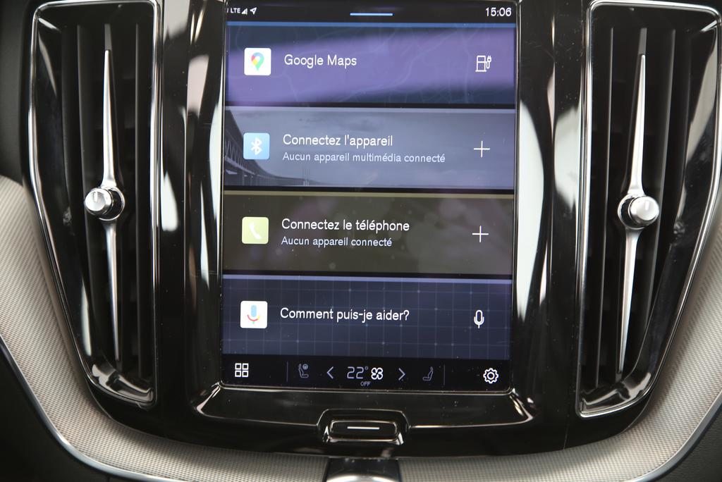 VOLVO XC60 2.0 T6 TE R-Design eAWD, Plug-in-Hybrid Benzin/Elektro, Occasion / Gebraucht, Automatik - 7