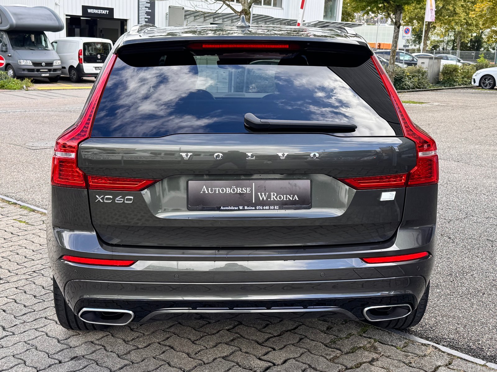 VOLVO XC60 T6 eAWD R-Design Expression Geartronic, Plug-in-Hybrid Petrol/Electric, Second hand / Used, Automatic - 4
