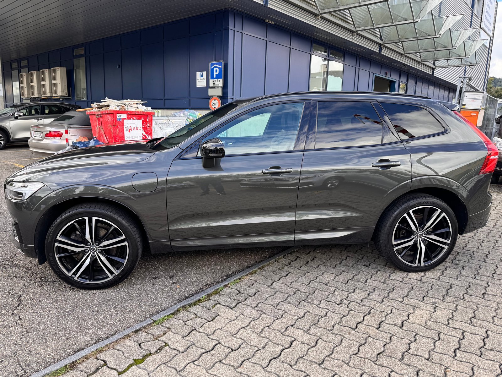 VOLVO XC60 T6 eAWD R-Design Expression Geartronic, Plug-in-Hybrid Petrol/Electric, Second hand / Used, Automatic - 6
